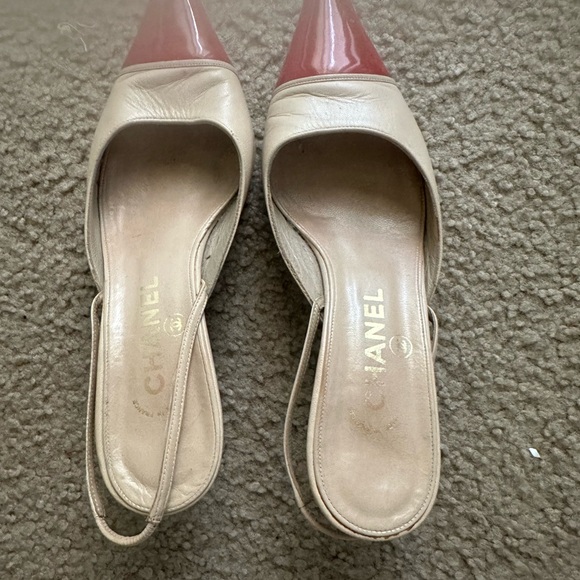 CHANEL Beige and Red Pointed Toe Heels - Picture 2 of 4